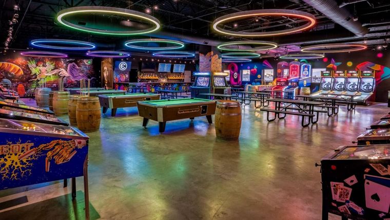 Nostalgia and Play: Unveiling New Orleans' Top Arcade Bars